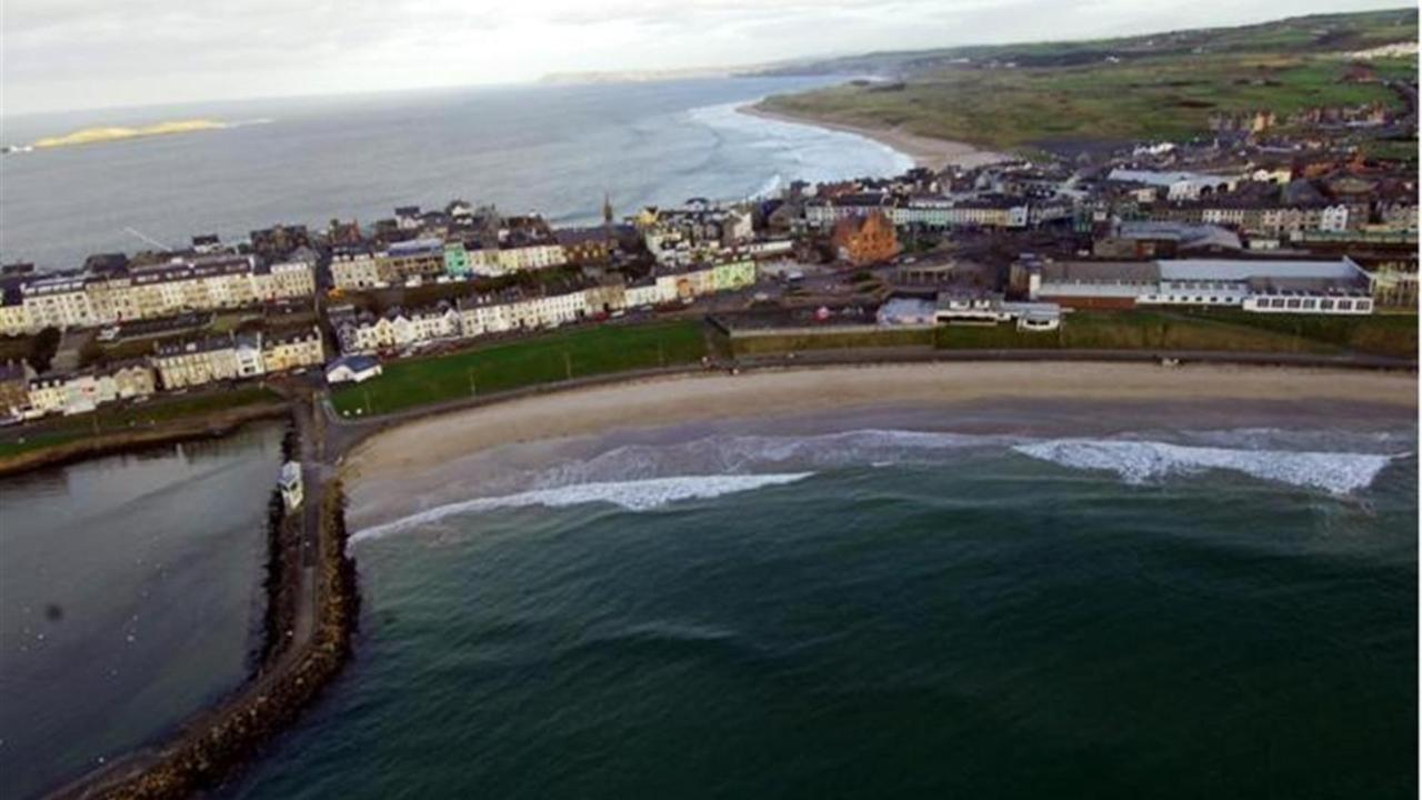 5 Dunluce Park - Portrush By The Sea Apartamento Exterior foto