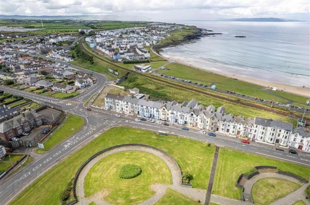 5 Dunluce Park - Portrush By The Sea Apartamento Exterior foto