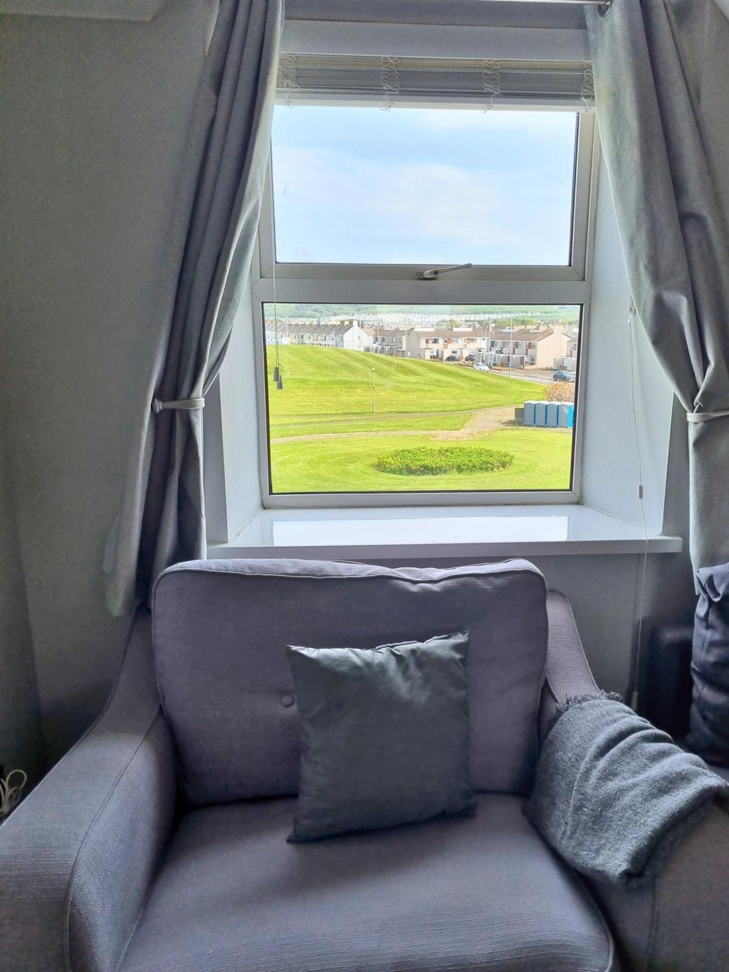 5 Dunluce Park - Portrush By The Sea Apartamento Exterior foto