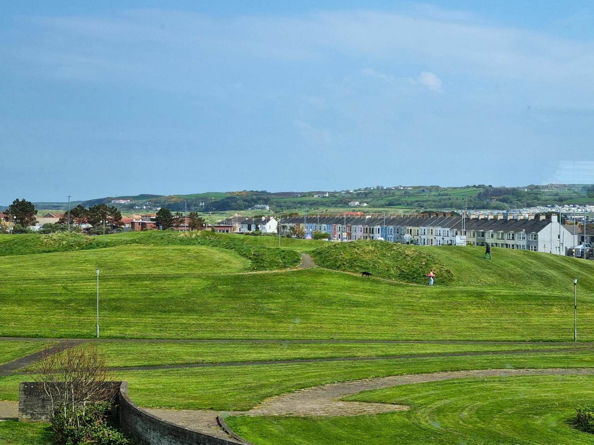 5 Dunluce Park - Portrush By The Sea Apartamento Exterior foto