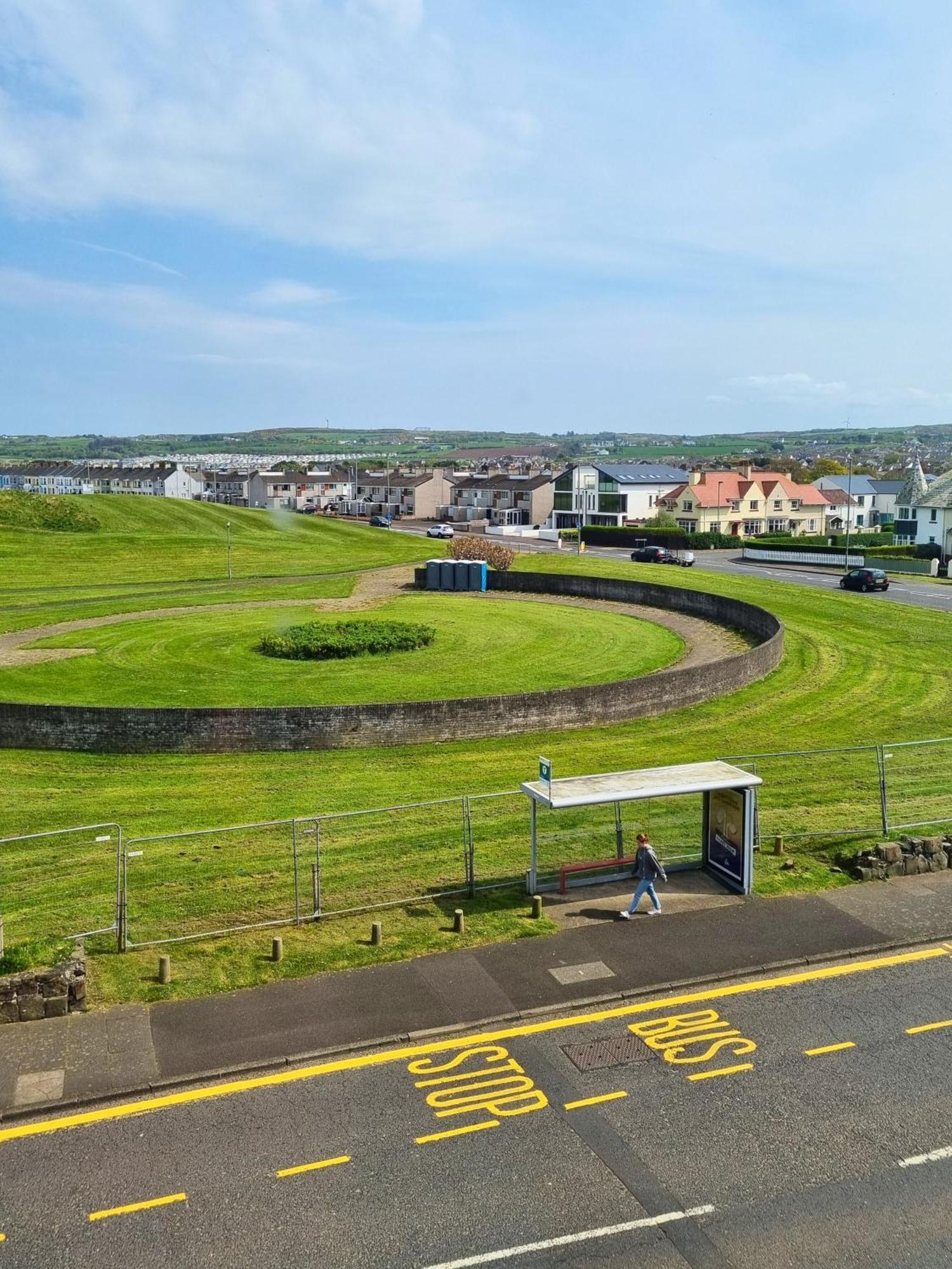 5 Dunluce Park - Portrush By The Sea Apartamento Exterior foto