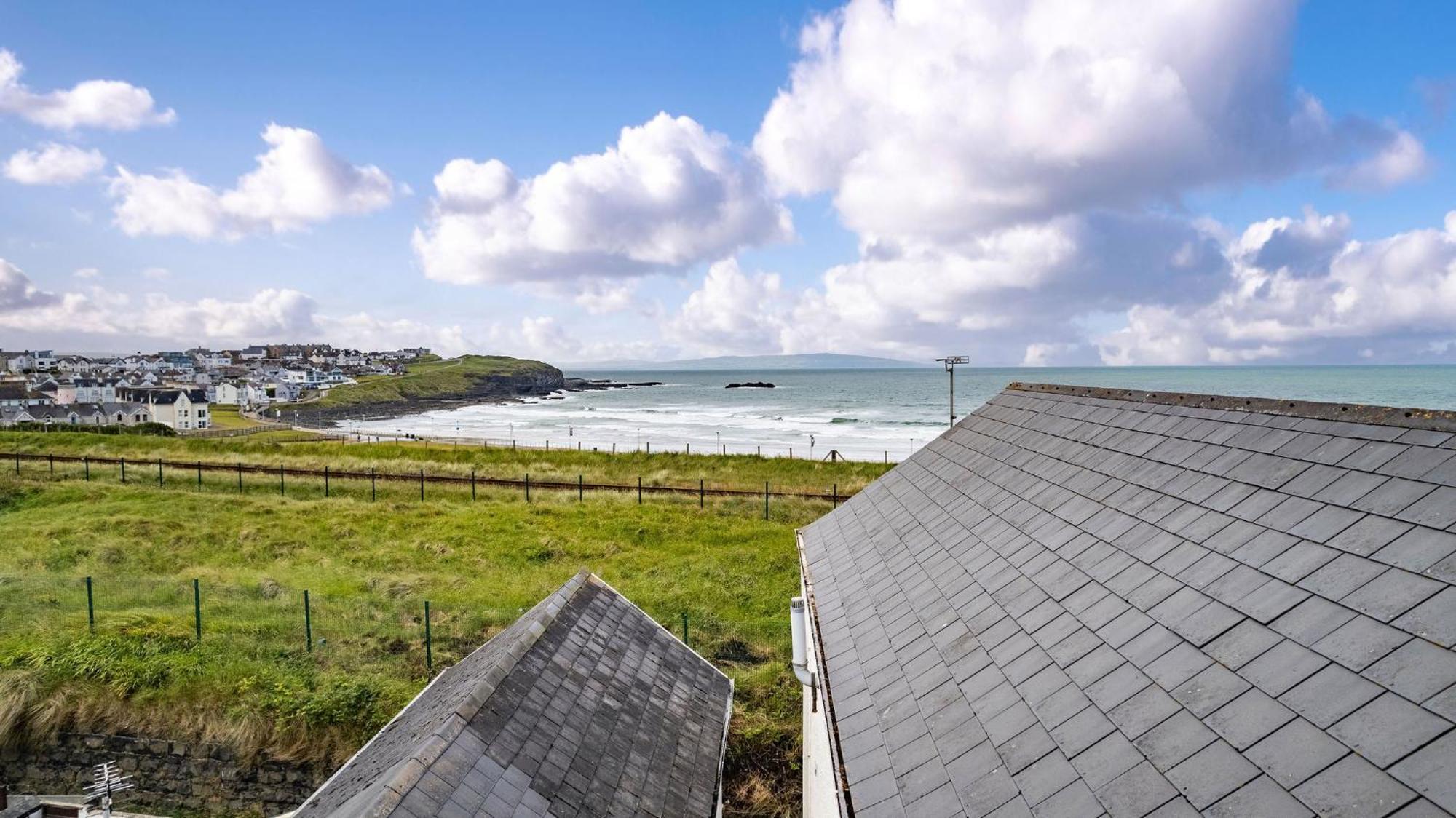 5 Dunluce Park - Portrush By The Sea Apartamento Exterior foto
