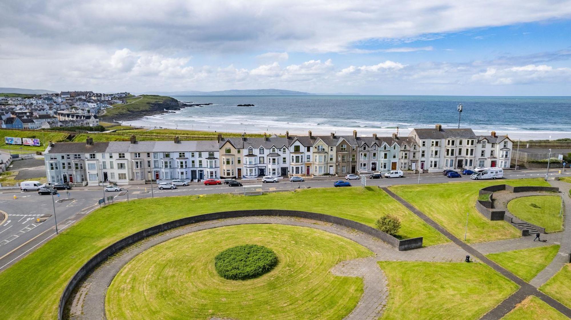 5 Dunluce Park - Portrush By The Sea Apartamento Exterior foto