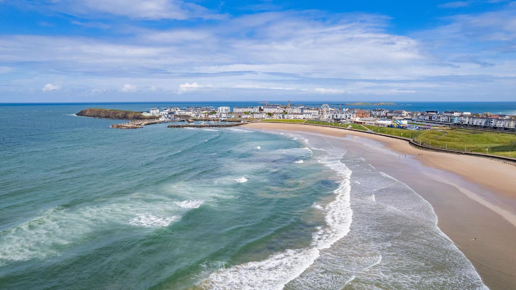5 Dunluce Park - Portrush By The Sea Apartamento Exterior foto