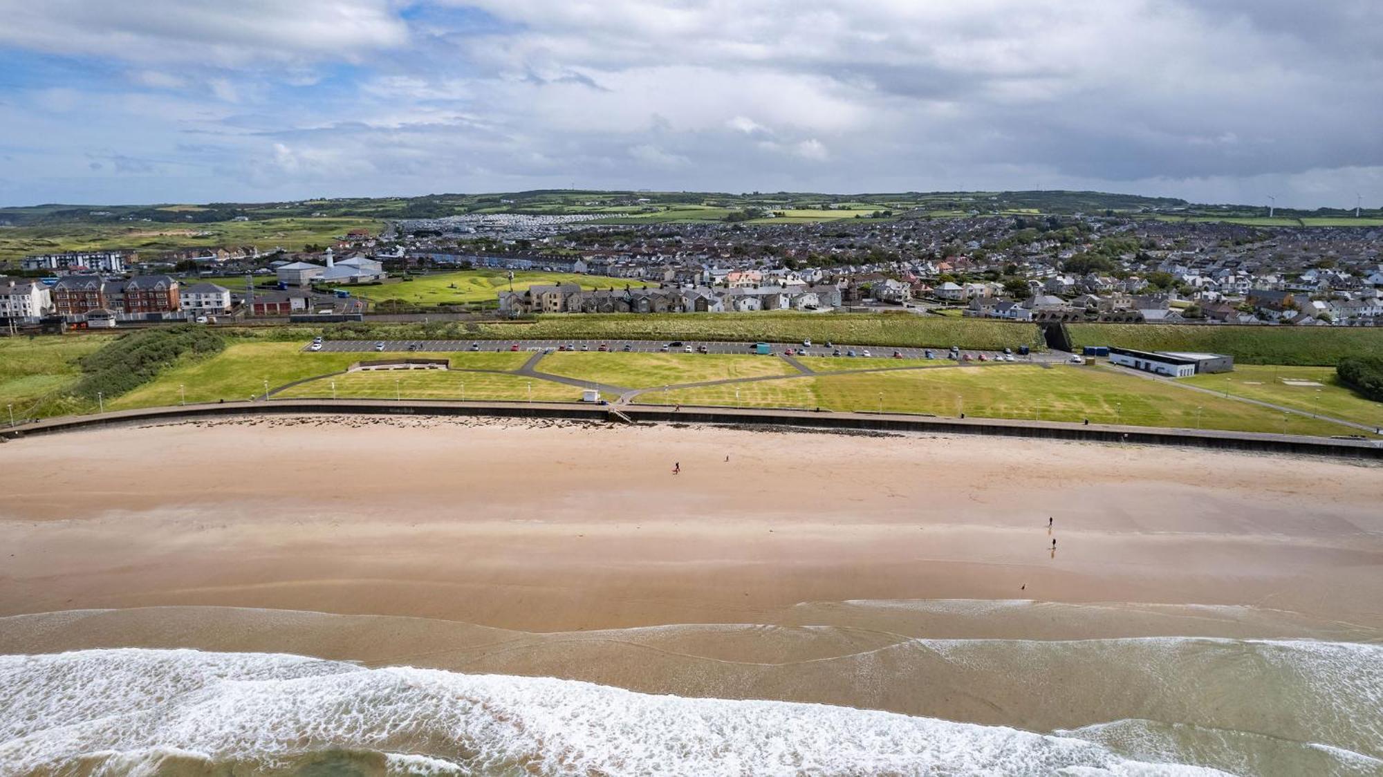 5 Dunluce Park - Portrush By The Sea Apartamento Exterior foto
